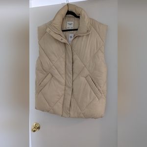 Abercrombie & Fitch Medium Oversize Puffer Vest